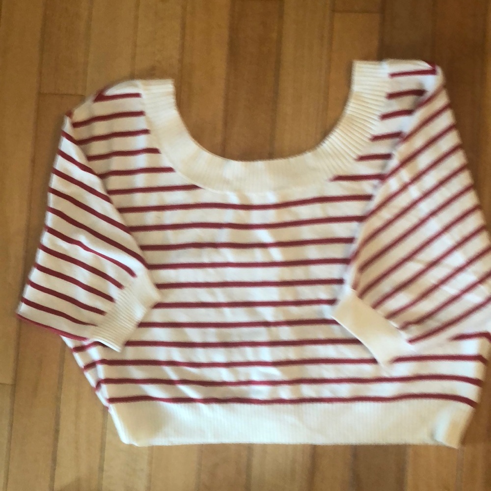 NWOT Guess crop sweater sz M - red/white